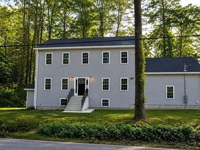 House for sale in Dudley, Massachusetts