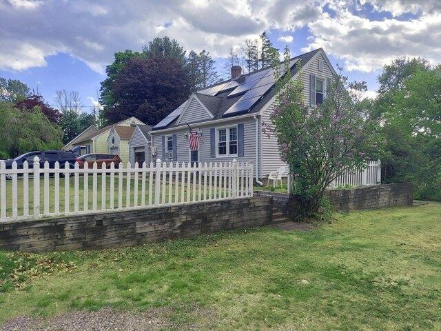 House for sale in Dudley, Massachusetts