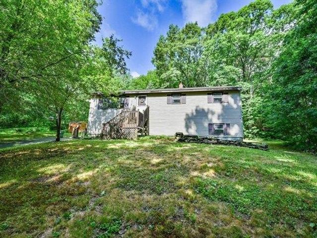 House for sale in Dudley, Massachusetts
