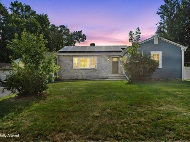 House for sale in Dudley, Massachusetts