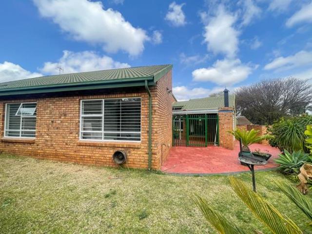 Property for rent in Waterkloof, Gauteng