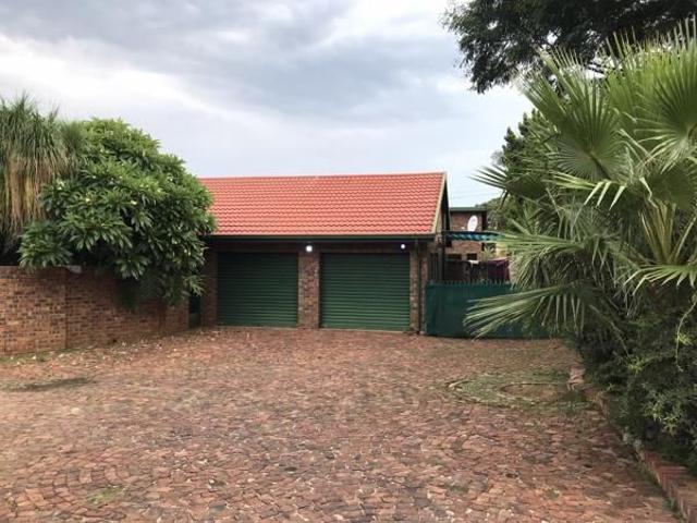 Apartment for rent in Waverley, Pretoria