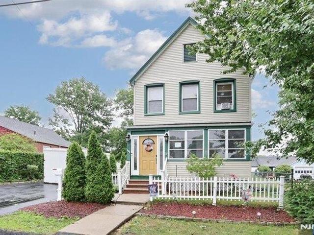 House for sale in Dumont, New Jersey
