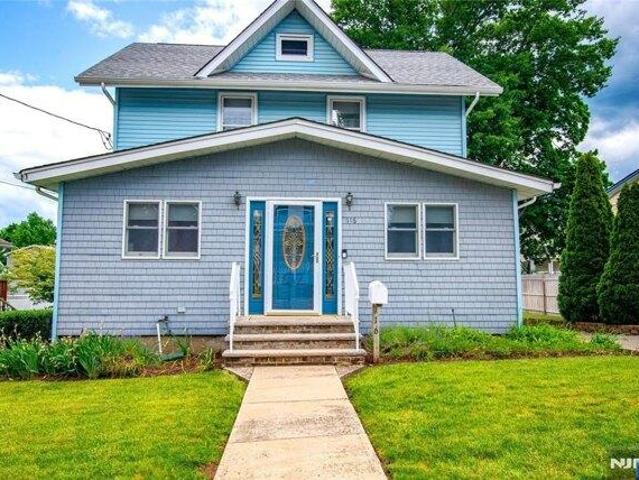 House for sale in Dumont, New Jersey