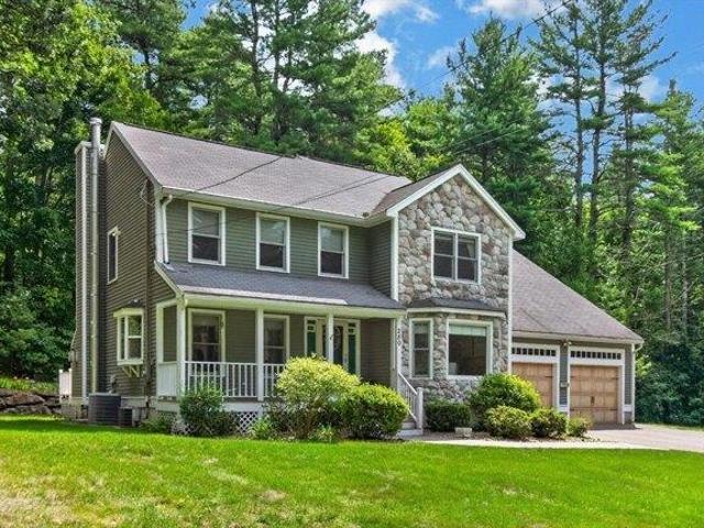 House for sale in Dunstable, Massachusetts