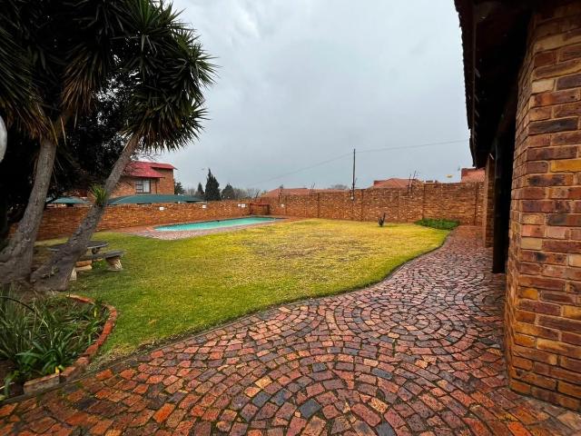 Apartment for rent in North & Sandton, Randburg