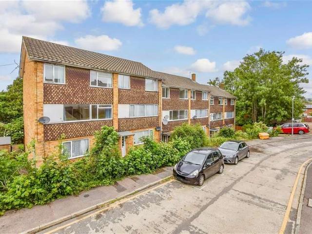 Apartment for sale in Midway, Kent