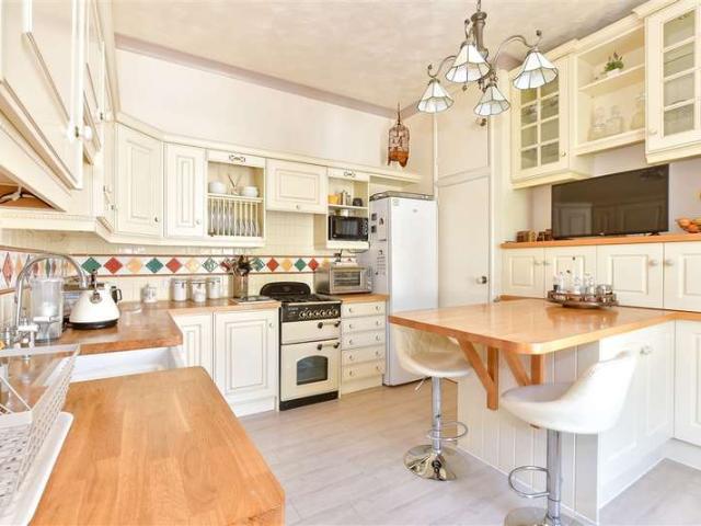 Apartment for sale in Cowlease, Ventnor