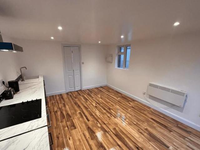 House for rent in Surrey