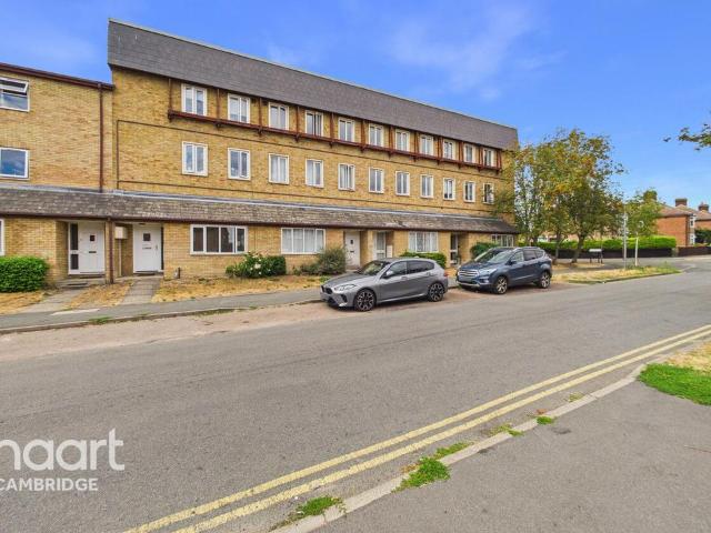 Flat for sale in Barnwell, Arbury