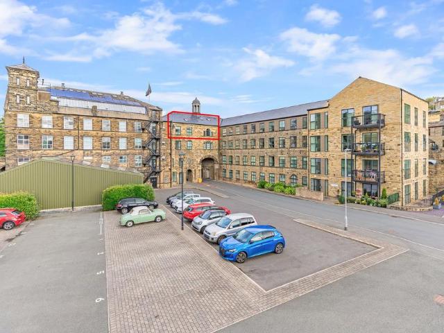 Flat for sale in Haworth, Bradford