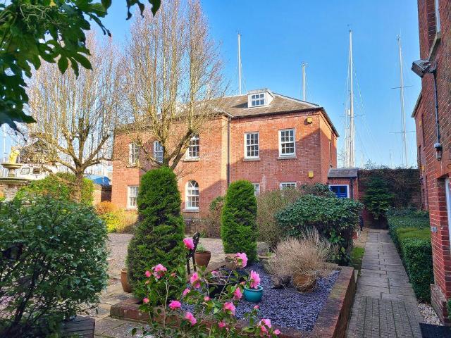 Flat for sale in Ashurst Bridge, Hampshire