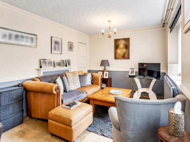 Flat for sale in South Hampstead, Greater London