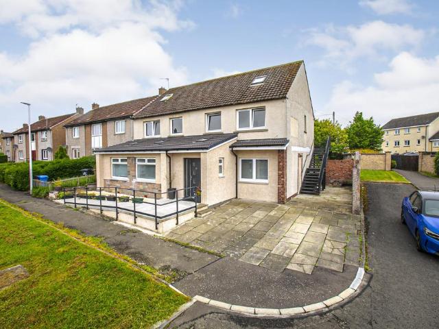 Flat for sale in Abbeyview, Dunfermline