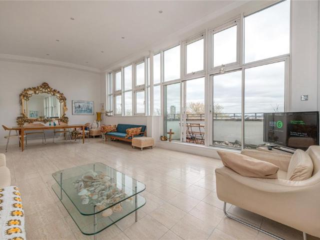 Flat for sale in Clerkenwell, Greater London
