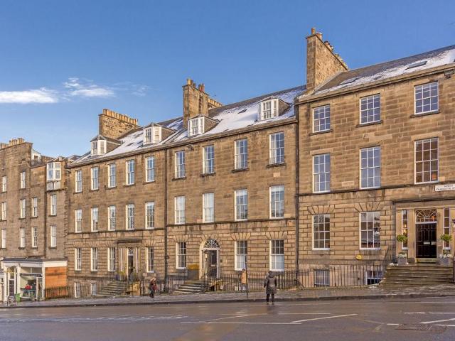 Flat for sale in New Town, Scotland