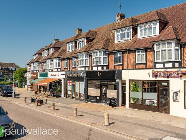 Flat for sale in Fretherne, Hertfordshire