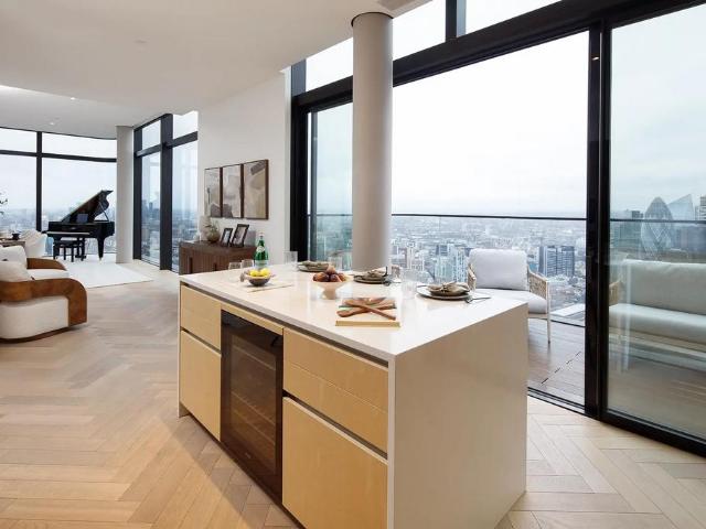 Flat for sale in Lyons, Greater London
