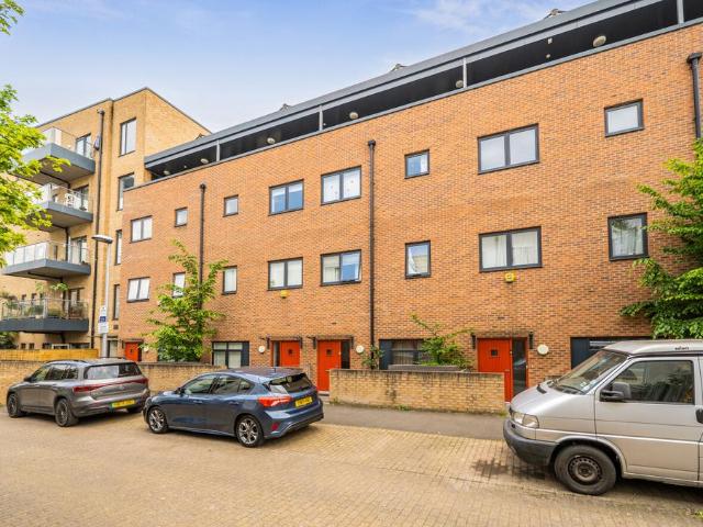 Flat for sale in Higham Hill, Greater London