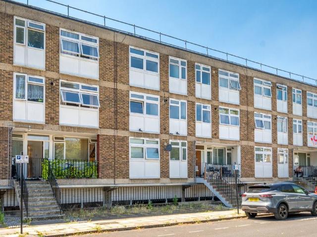 Flat for sale in Elephant and Castle, Greater London