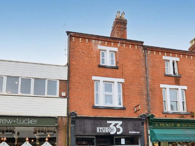 Flat for sale in Frodsham, Cheshire