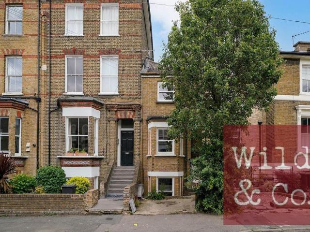 Flat for sale in Homerton, Greater London