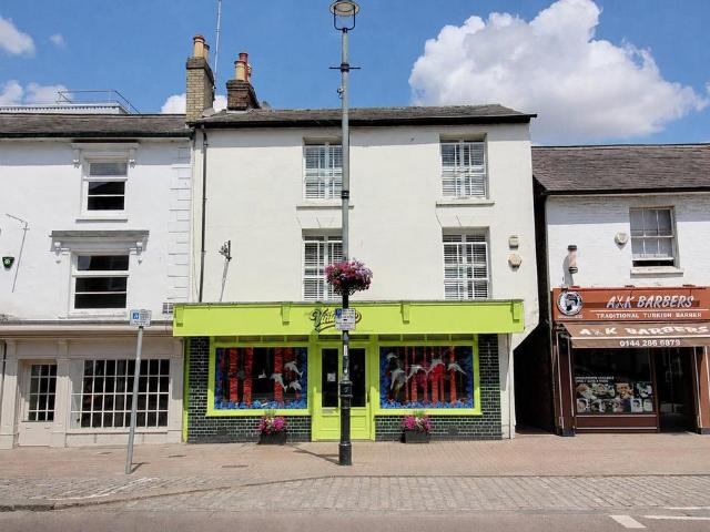 Flat for sale in Ashlyns Estate, Pouchen End