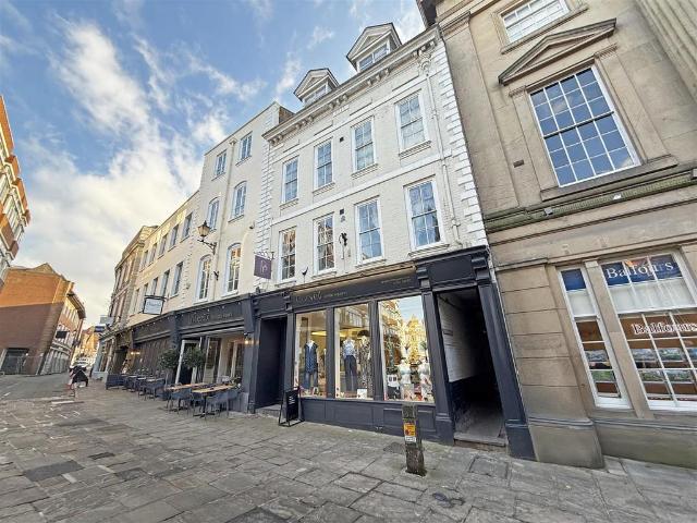 Flat for sale in Frankwell