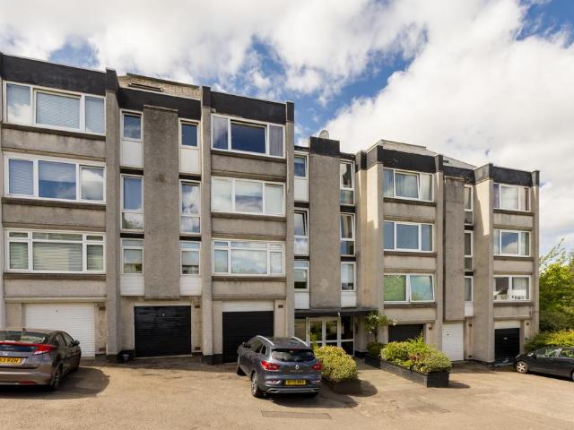 Flat for sale in East Craigs, Scotland