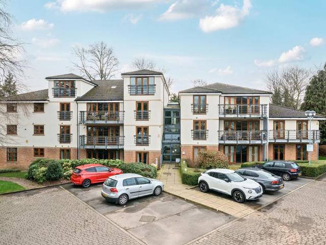 Flat for sale in Chapel Allerton, West Yorkshire