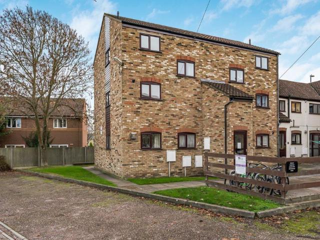 Flat for sale in Huntingdon