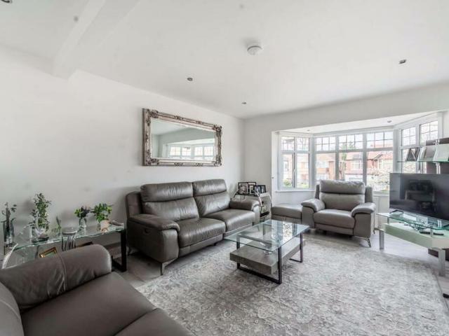 Flat for sale in Little Stanmore, Isle Of Man