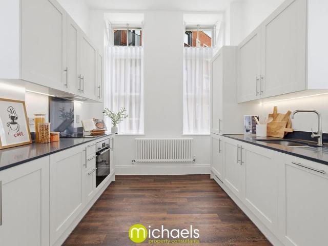 Flat for sale in Fordham Heath, Essex