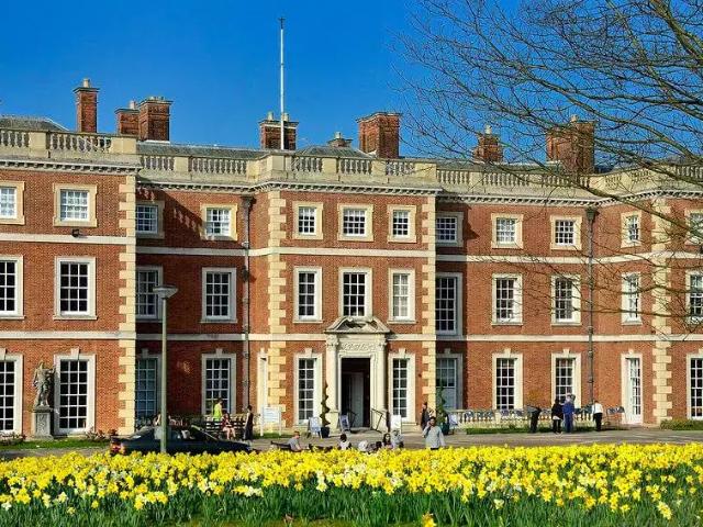 Flat for sale in London Borough of Enfield, Greater London