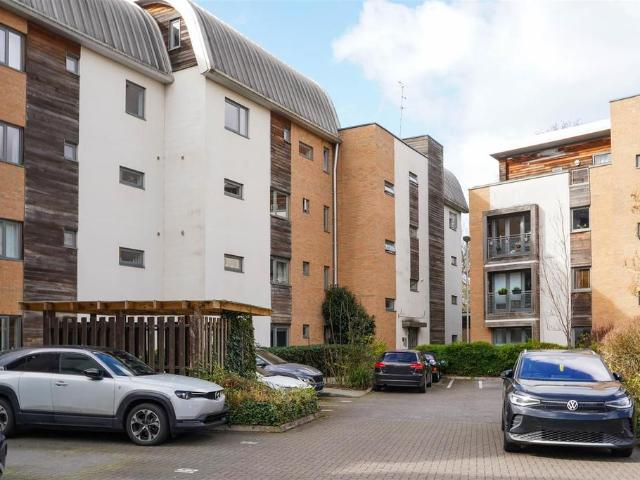 Flat for sale in Georgia, Greater Manchester