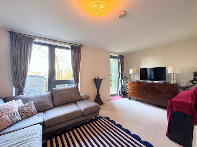 Flat for sale in Colindale, Greater London