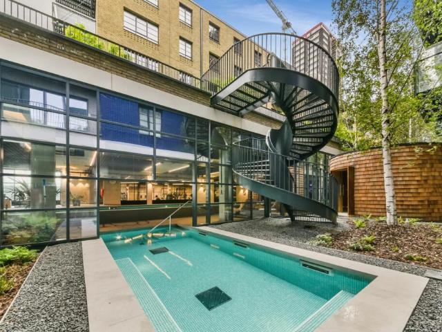 Flat for sale in Goodluck Hope, Blackwall