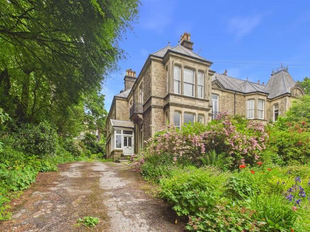 Flat for sale in Charlesworth, East Midlands