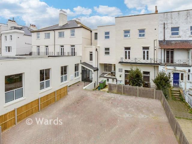 Flat for sale in Folkestone