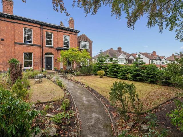 Flat for sale in Timperley, Trafford Park