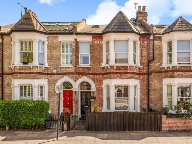 Flat for sale in West Hampstead, Greater London