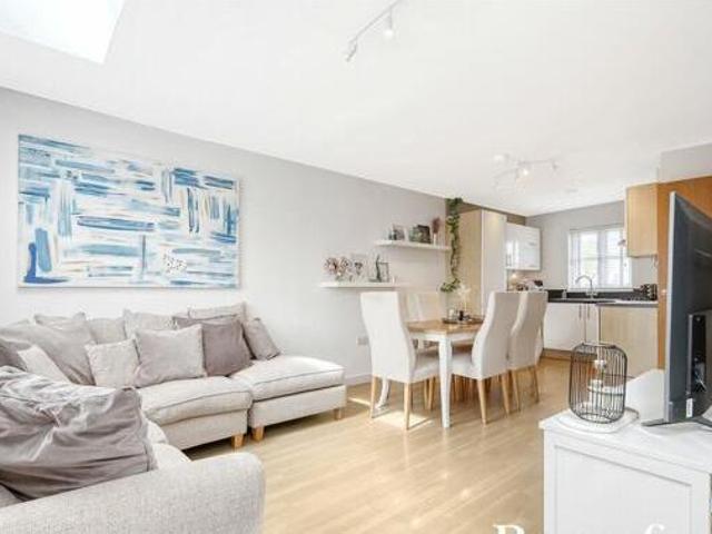 House for sale in Navestock Side, Essex