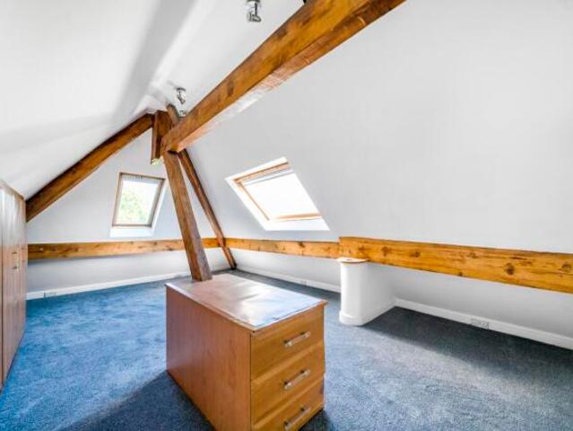 Apartment for sale in Roundhay, West Yorkshire
