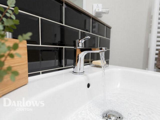 Apartment for sale in Falcon Lodge, Wales
