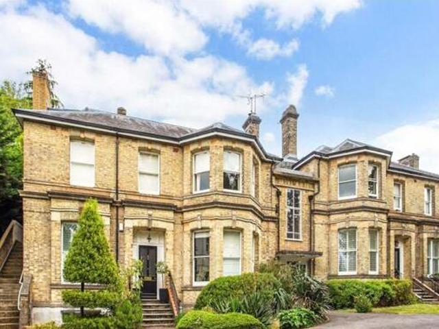 House for sale in Broadwater Down, Sandown Park