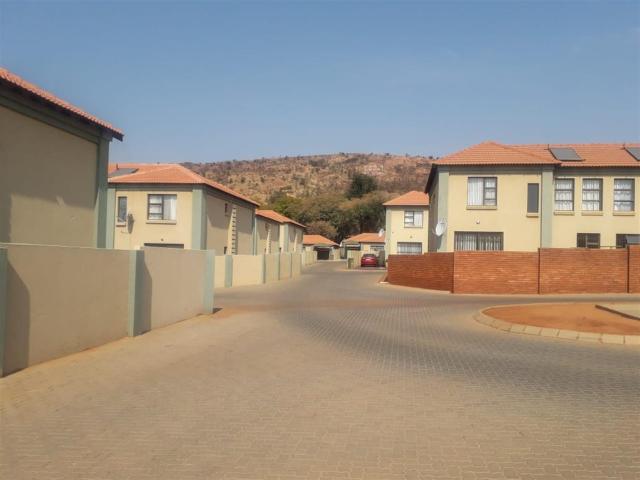 Townhouse for sale in Akasia, Gauteng