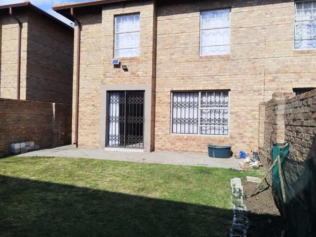 House for rent in Waterkloof, Gauteng