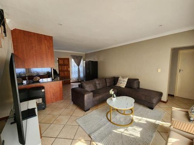 Apartment for rent in Waterkloof, Gauteng