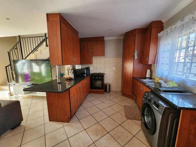 House for rent in Waterkloof, Gauteng