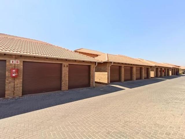 Apartment for rent in Waterkloof, Gauteng